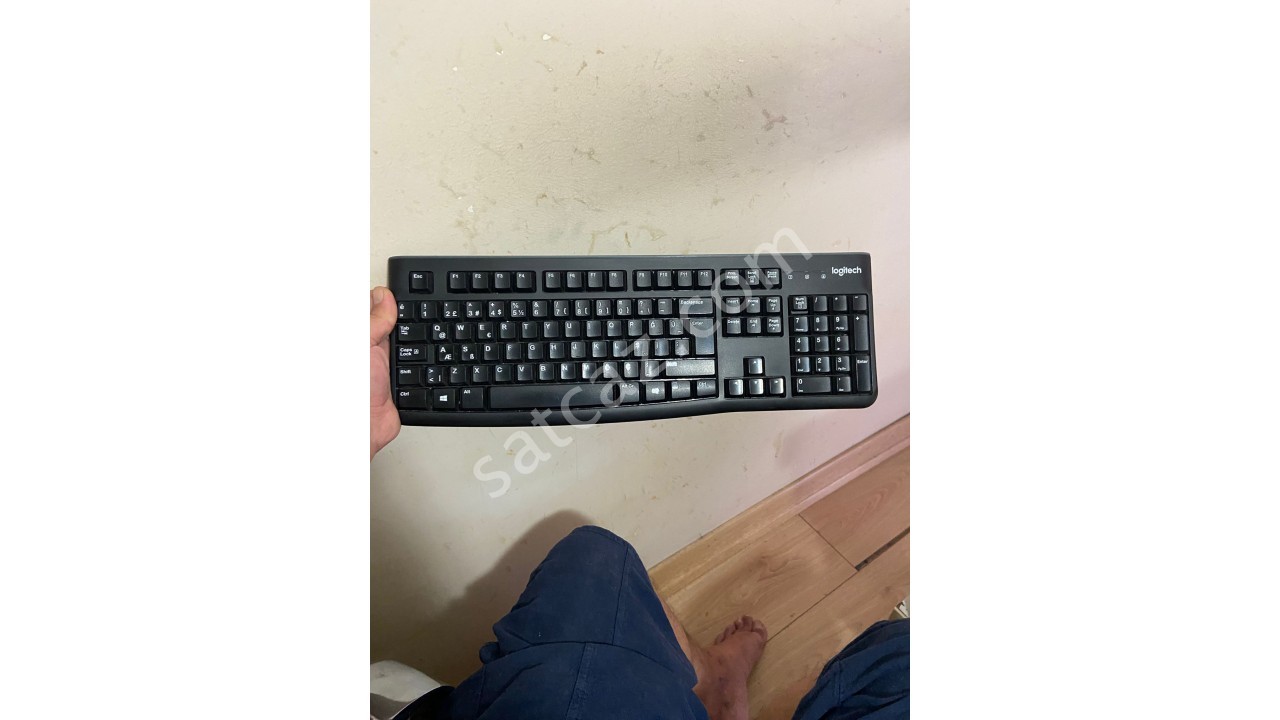 Logitech Klavye